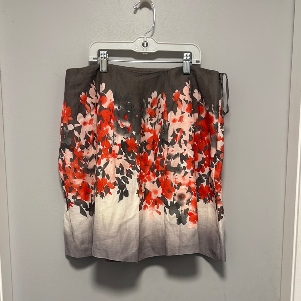Lined Club Monaco linen blend floral skirt size 8